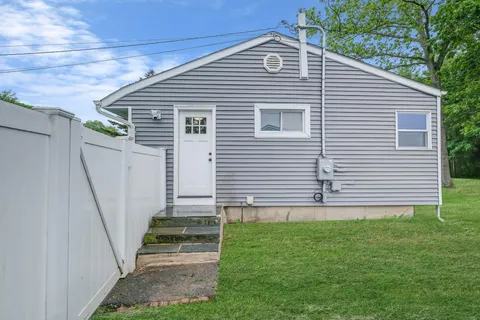 $549,000 | 213 Stuyvesant Drive, Selden, NY 11784