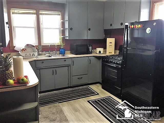 12449 Grafton Road Carleton, MI 48117 - Photo 7 of 14