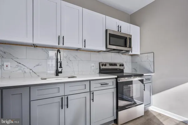 $2,000 | 1402 West 3rd Street, Wilmington, DE 19805