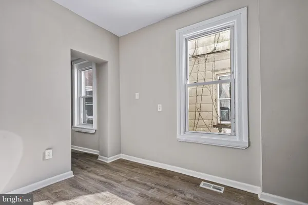 $2,000 | 1402 West 3rd Street, Wilmington, DE 19805