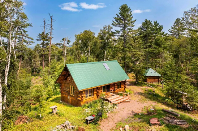 $749,900 | 92 Erickson Trail, Tofte, MN 55615