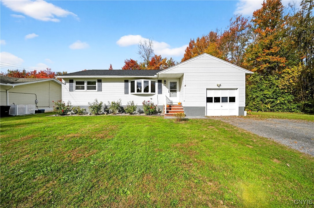 5955 Smith Road Cicero, NY 13212 - Photo 3 of 36