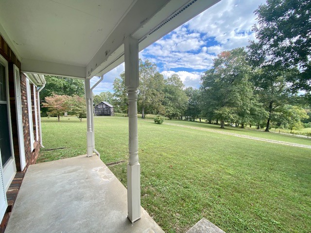 895 Hafner Road Charlotte, TN 37036 - Photo 2 of 33 Gallery Image 2