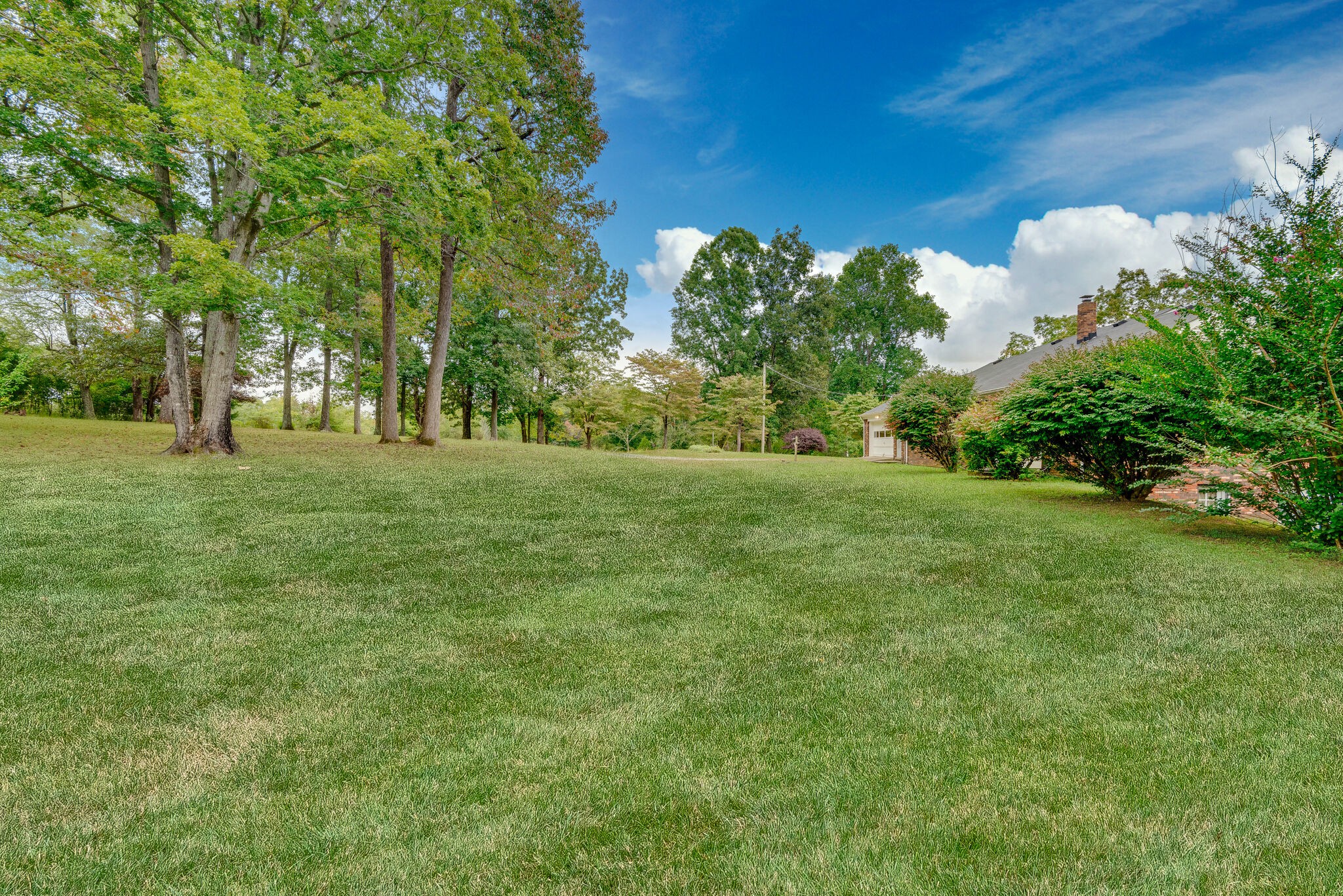 895 Hafner Road Charlotte, TN 37036 - Photo 3 of 33 Gallery Image 3