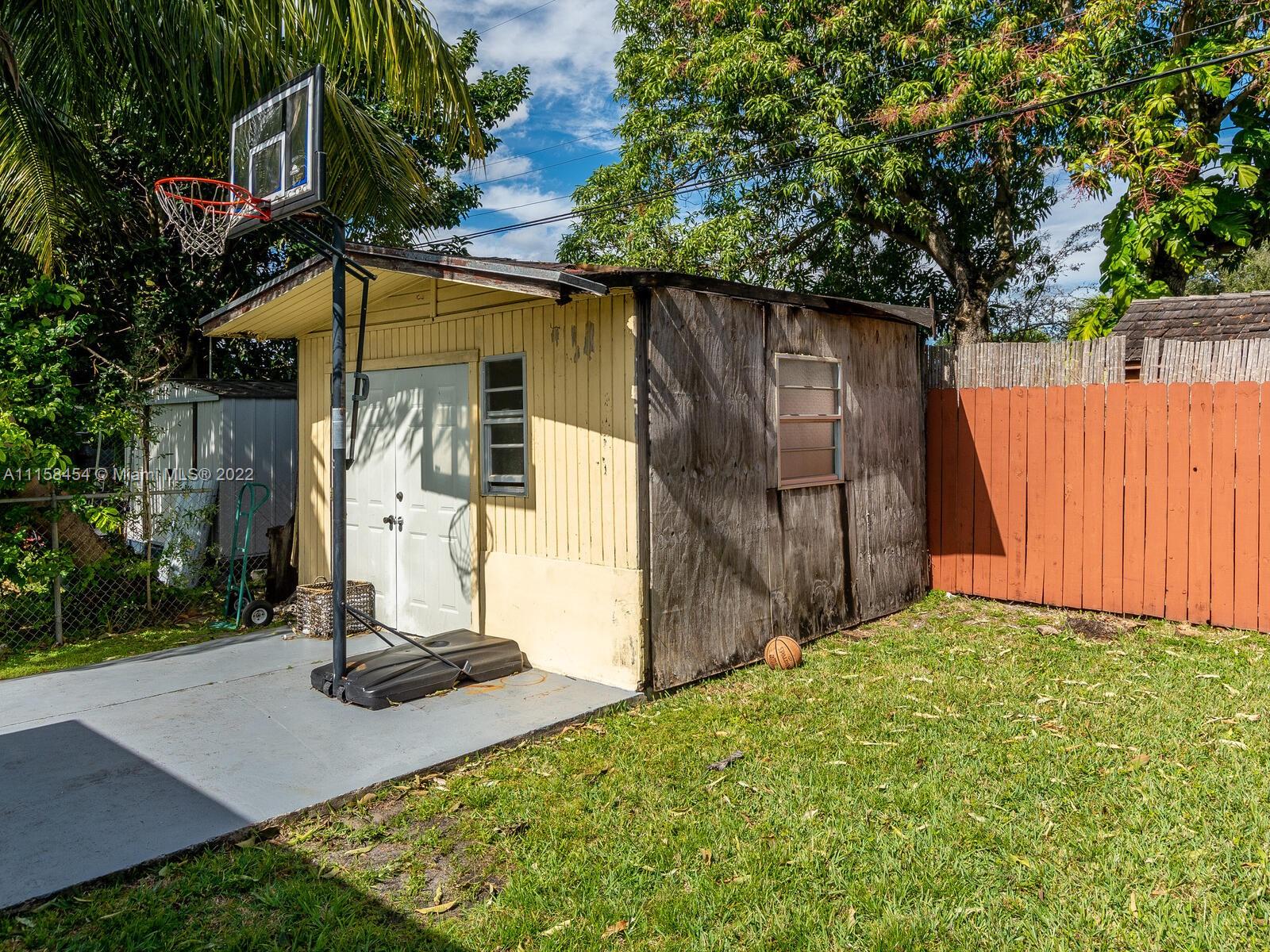 6731 Southwest 5th Terrace Miami, FL 33144 - Photo 31 of 33 a view of a backyard