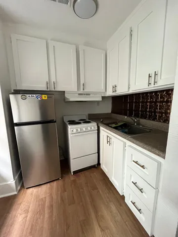 $2,300 | 293 King Street, Unit 5, Charleston, SC 29401