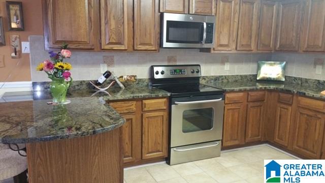 697 Cove Point Drive Riverside, AL 35135 - Photo 4 of 48