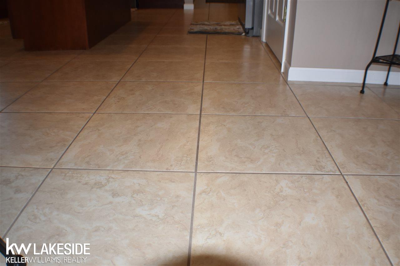 47115 Gloede Road Macomb, MI 48044 - Photo 45 of 49 31388416-45.JPG