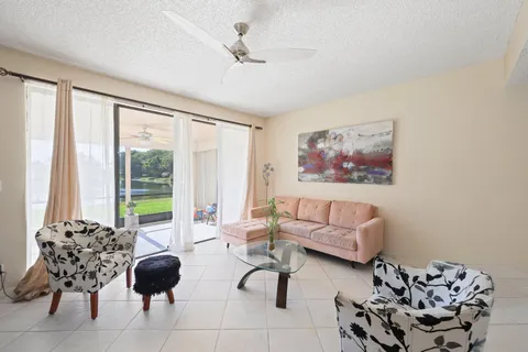 $449,900 | 8634 Vía Reale, Unit 3, Boca Raton, FL 33496