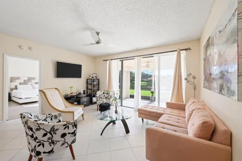 $449,900 | 8634 Vía Reale, Unit 3, Boca Raton, FL 33496