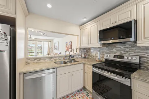 $449,900 | 8634 Vía Reale, Unit 3, Boca Raton, FL 33496