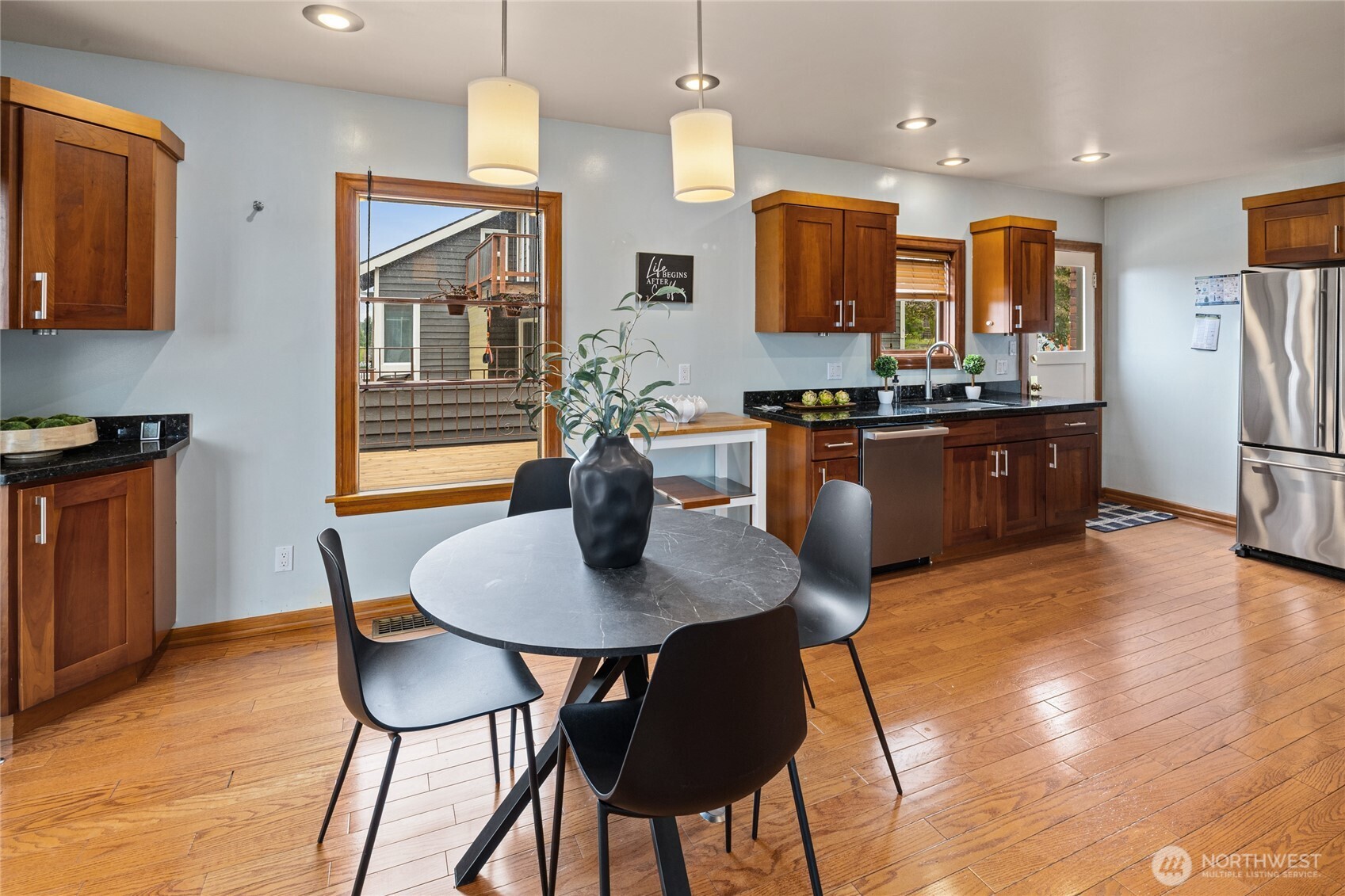 6759 41st Avenue Southwest Seattle, WA 98136 - Photo 9 of 40