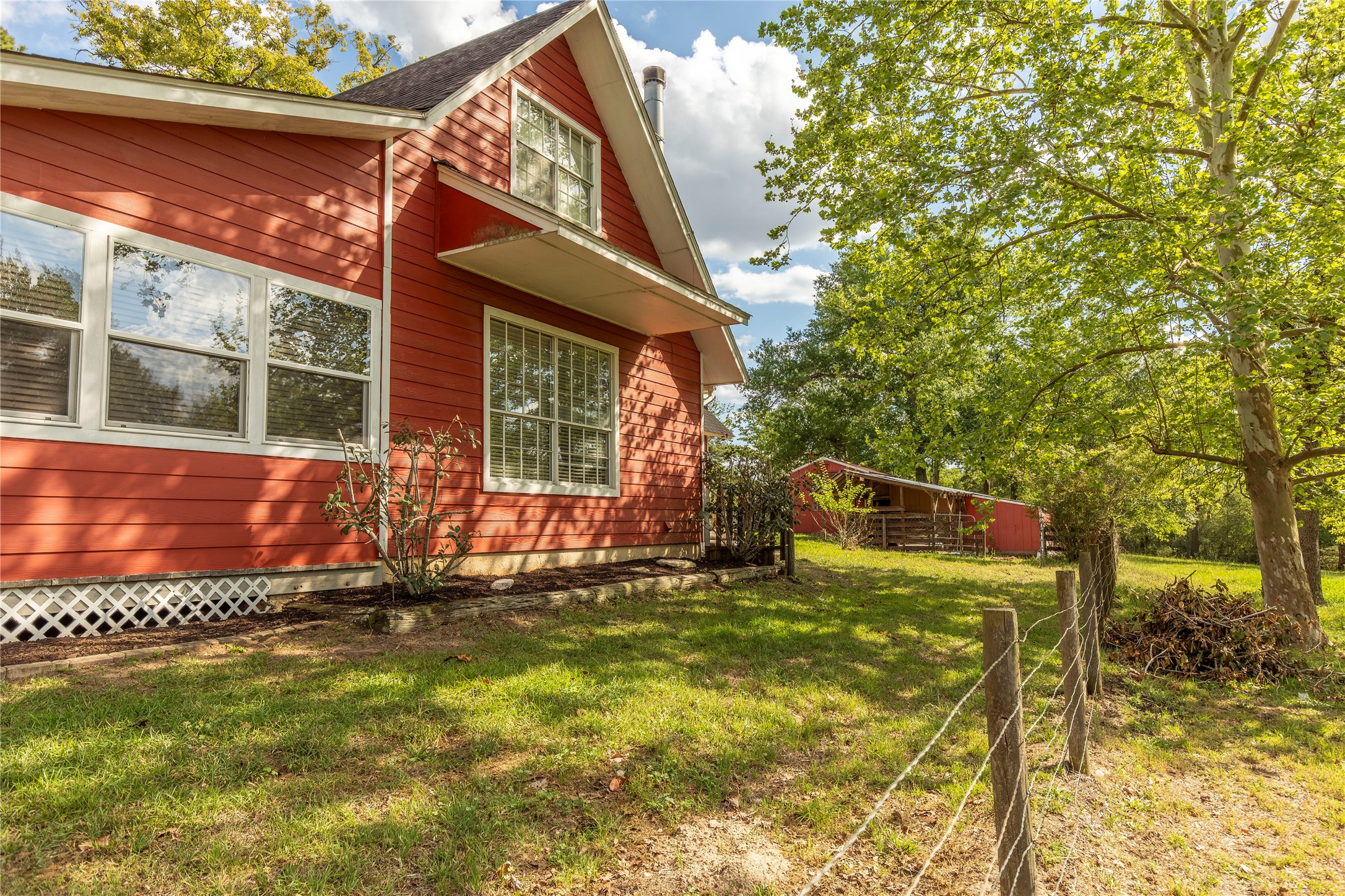 636 Deer Run Road Bellville, TX 77418 - Photo 17 of 23 a view of a house with backyard