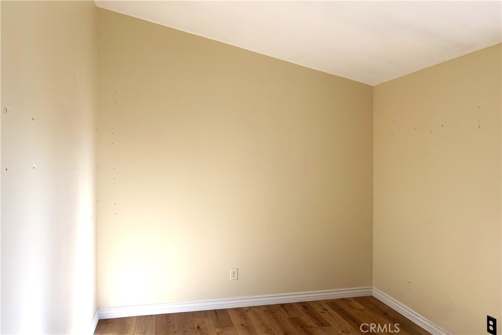 3834 North Silver Tree Court Rialto, CA 92377 - Photo 23 of 27 Bedroom 4 / Office