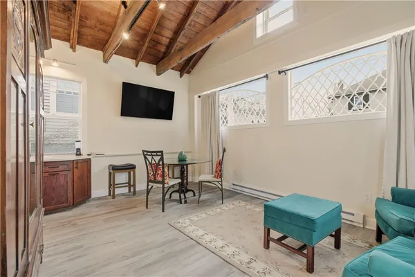 $2,450 | 98 Kay Street, Unit 4, Newport, RI 02840