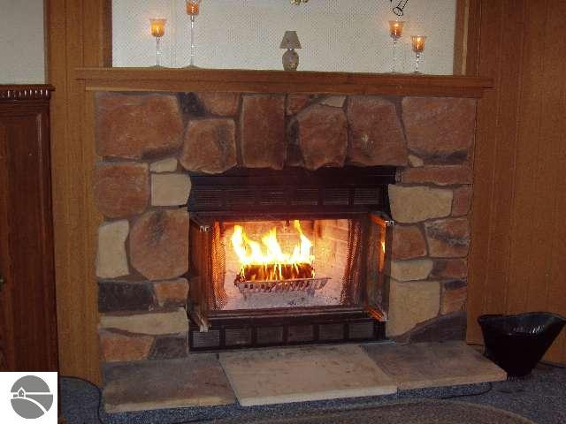 7055 Galvin Road Traverse City, MI 49685 - Photo 7 of 15 1695423-6.JPG
