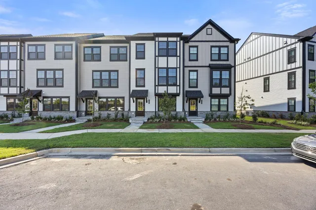 $2,900 | 548 Scholar Way, Summerville, SC 29486