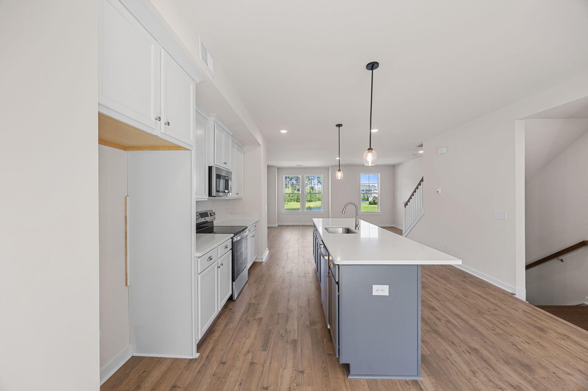 548 Scholar Way Summerville, SC 29486 - Photo 13 of 34 Kitchen