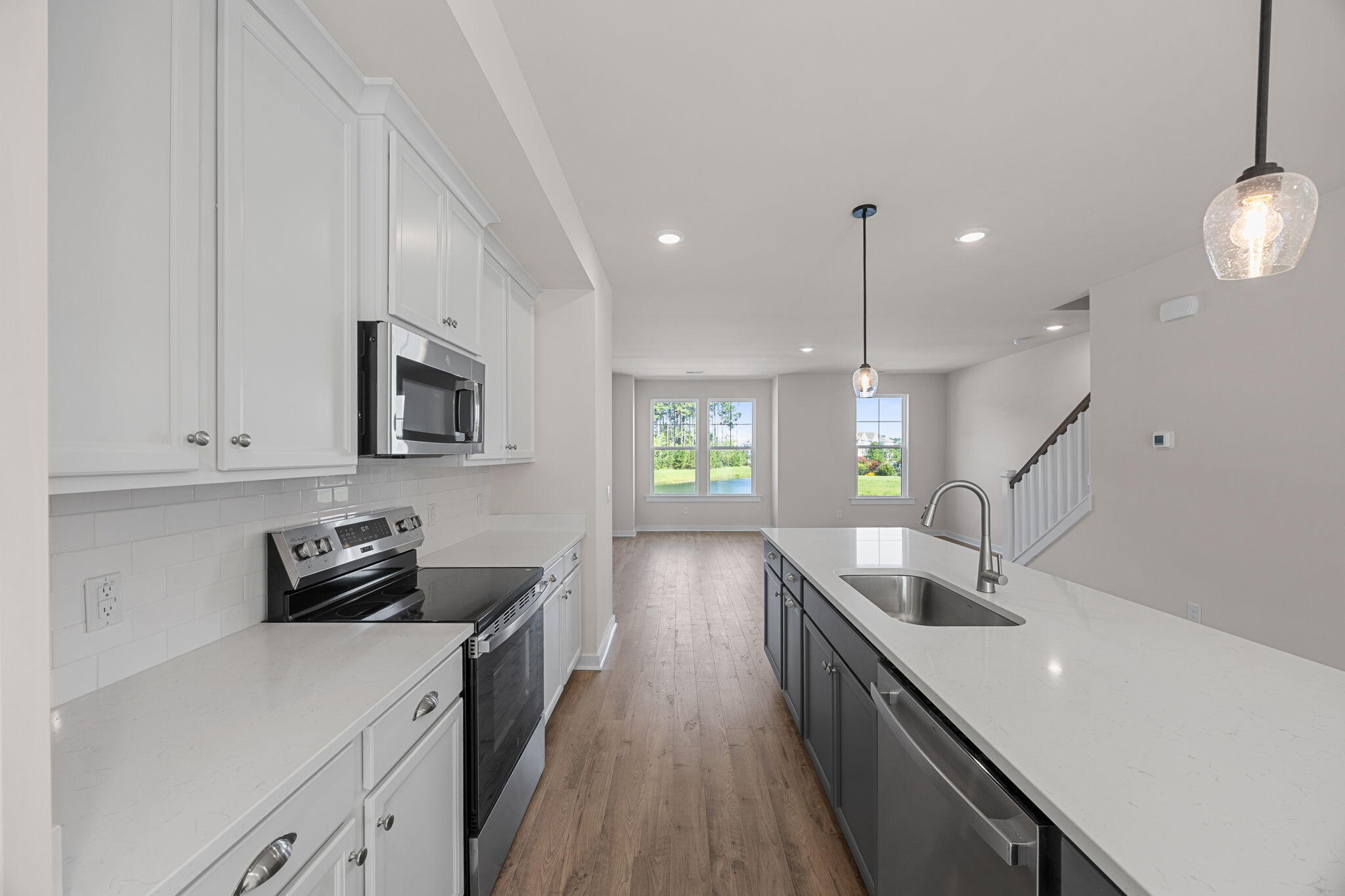 548 Scholar Way Summerville, SC 29486 - Photo 15 of 34 Kitchen