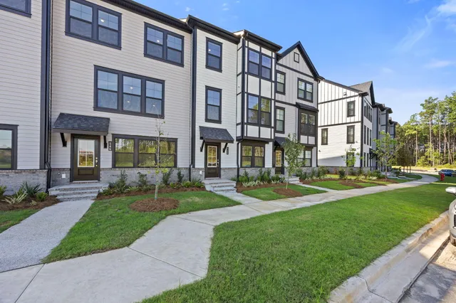 $2,900 | 548 Scholar Way, Summerville, SC 29486