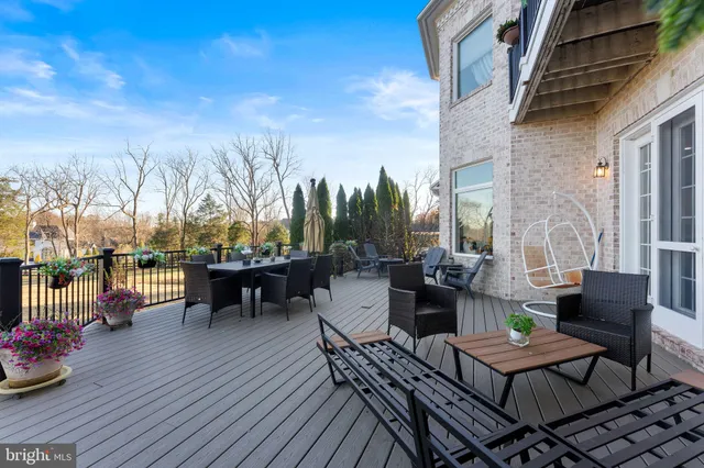 $2,695,000 | 627 Walker Road, Great Falls, VA 22066