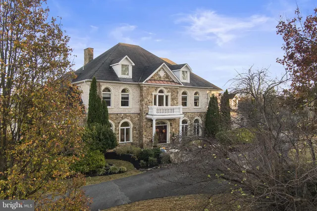 $2,695,000 | 627 Walker Road, Great Falls, VA 22066
