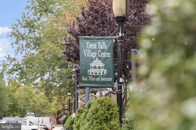 $2,695,000 | 627 Walker Road, Great Falls, VA 22066