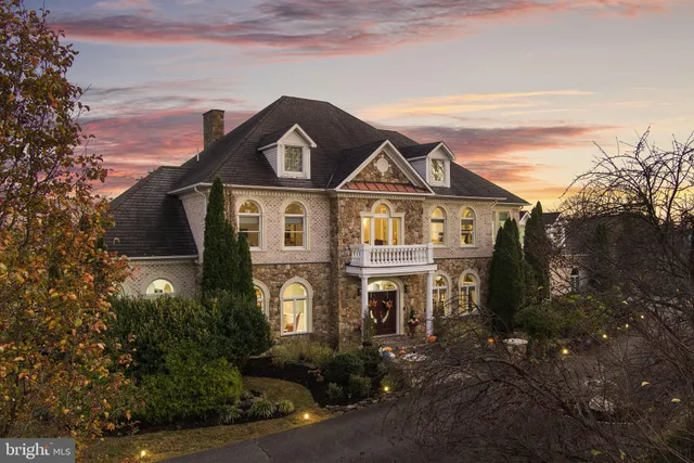 $2,695,000 | 627 Walker Road, Great Falls, VA 22066