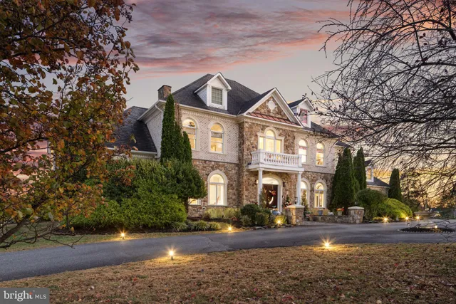 $2,695,000 | 627 Walker Road, Great Falls, VA 22066