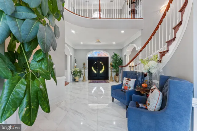 $2,695,000 | 627 Walker Road, Great Falls, VA 22066