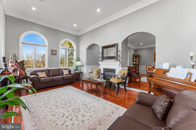 $2,695,000 | 627 Walker Road, Great Falls, VA 22066