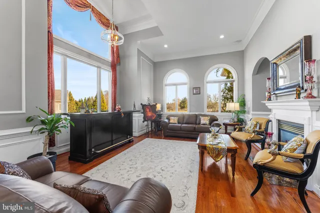 $2,695,000 | 627 Walker Road, Great Falls, VA 22066