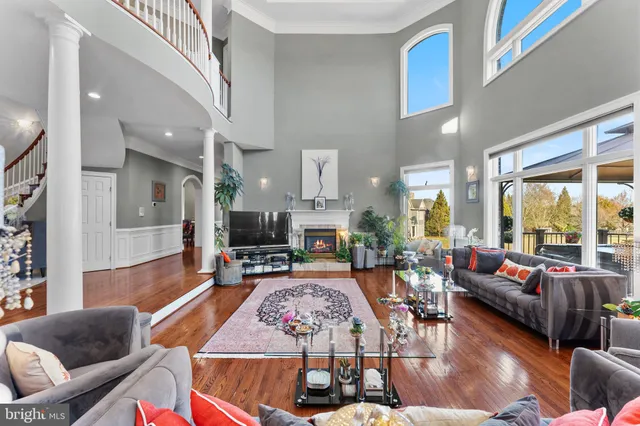 $2,695,000 | 627 Walker Road, Great Falls, VA 22066