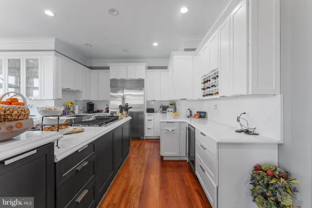 $2,695,000 | 627 Walker Road, Great Falls, VA 22066