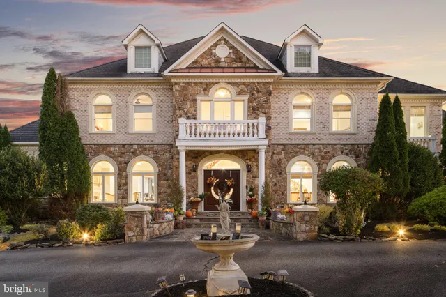 $2,695,000 | 627 Walker Road, Great Falls, VA 22066