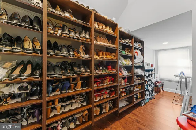 $2,695,000 | 627 Walker Road, Great Falls, VA 22066