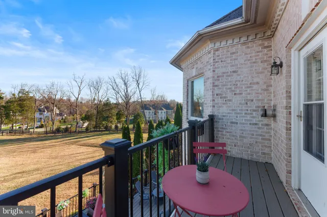 $2,695,000 | 627 Walker Road, Great Falls, VA 22066