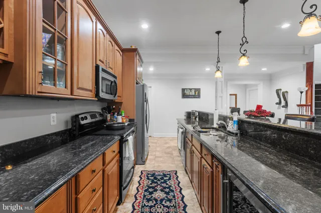 $2,695,000 | 627 Walker Road, Great Falls, VA 22066