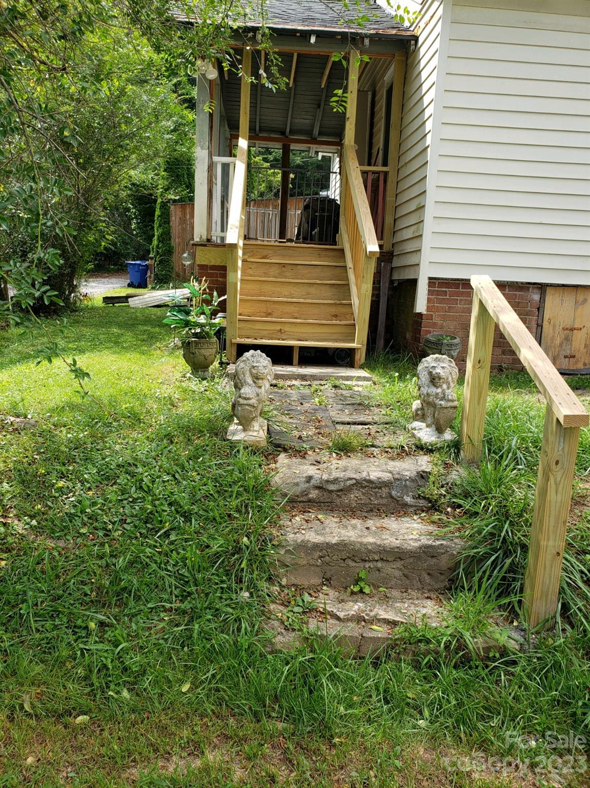 70 Hampton Road Brevard, NC 28712 - Photo 3 of 11 Gallery Image 3