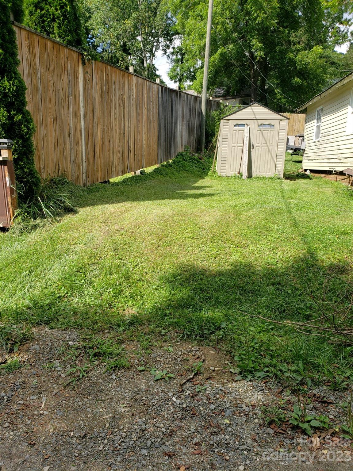 70 Hampton Road Brevard, NC 28712 - Photo 4 of 11 Gallery Image 4
