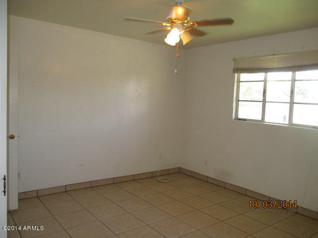 3709 West Lawrence Road Phoenix, AZ 85019 - Photo 12 of 16 IMG_1378