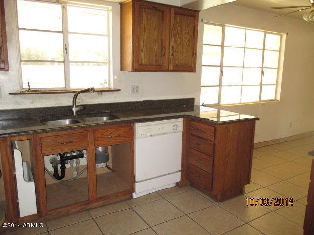 3709 West Lawrence Road Phoenix, AZ 85019 - Photo 8 of 16 IMG_1357