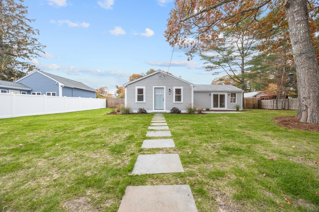 18 Martin Street Wareham, MA 02532 - Photo 4 of 42 a front view of house with yard