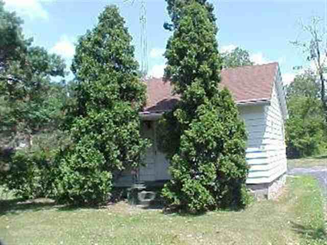 10138 Secor Road Temperance, MI 48182 - Photo 1 of 6 462296.JPG