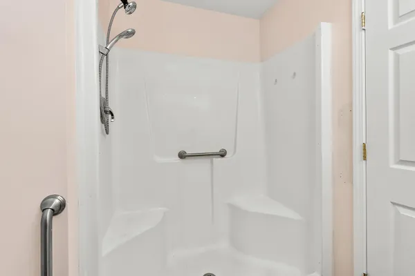 $225,000 | 1016 West Villas Drive, Vicksburg, MI 49097