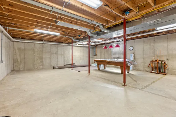 $225,000 | 1016 West Villas Drive, Vicksburg, MI 49097