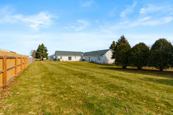 $225,000 | 1016 West Villas Drive, Vicksburg, MI 49097