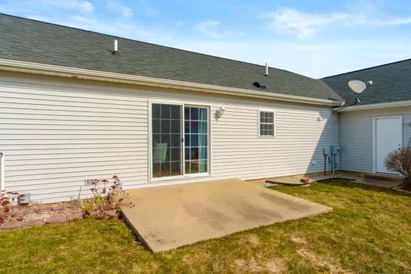$225,000 | 1016 West Villas Drive, Vicksburg, MI 49097