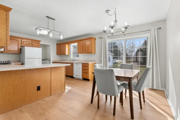 $225,000 | 1016 West Villas Drive, Vicksburg, MI 49097