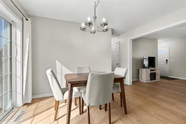 $225,000 | 1016 West Villas Drive, Vicksburg, MI 49097